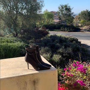 Donald Pliner boots size 9m